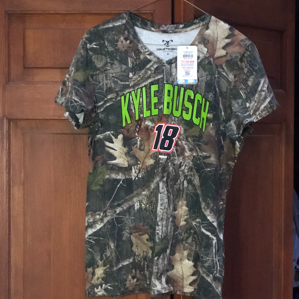 NASCAR Kyle Busch t-shirt NWT